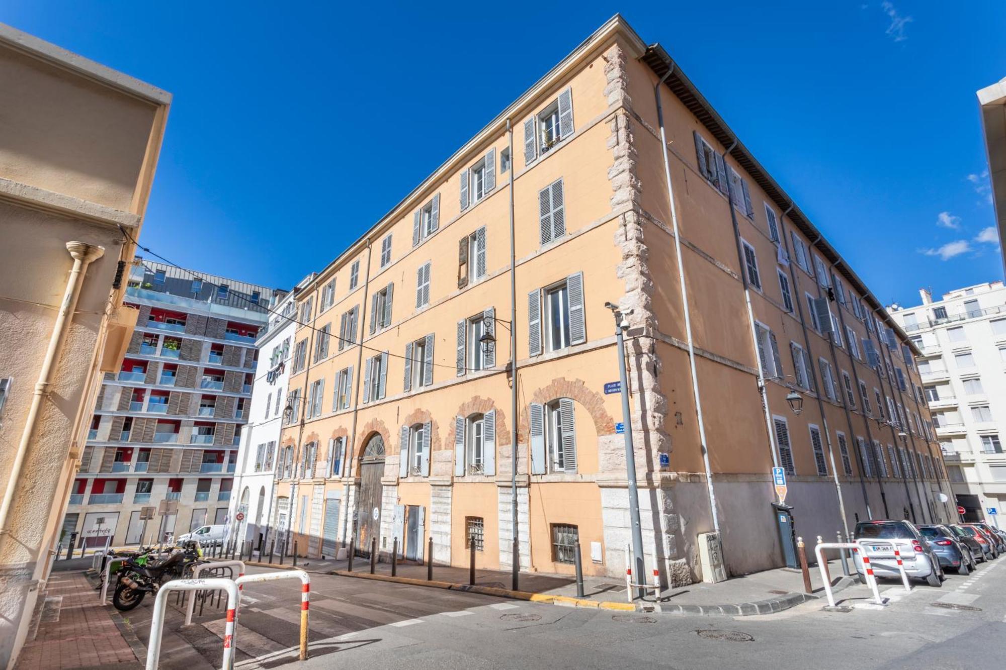 Adira Marseille Panier 2 Etoiles Apartment Exterior photo