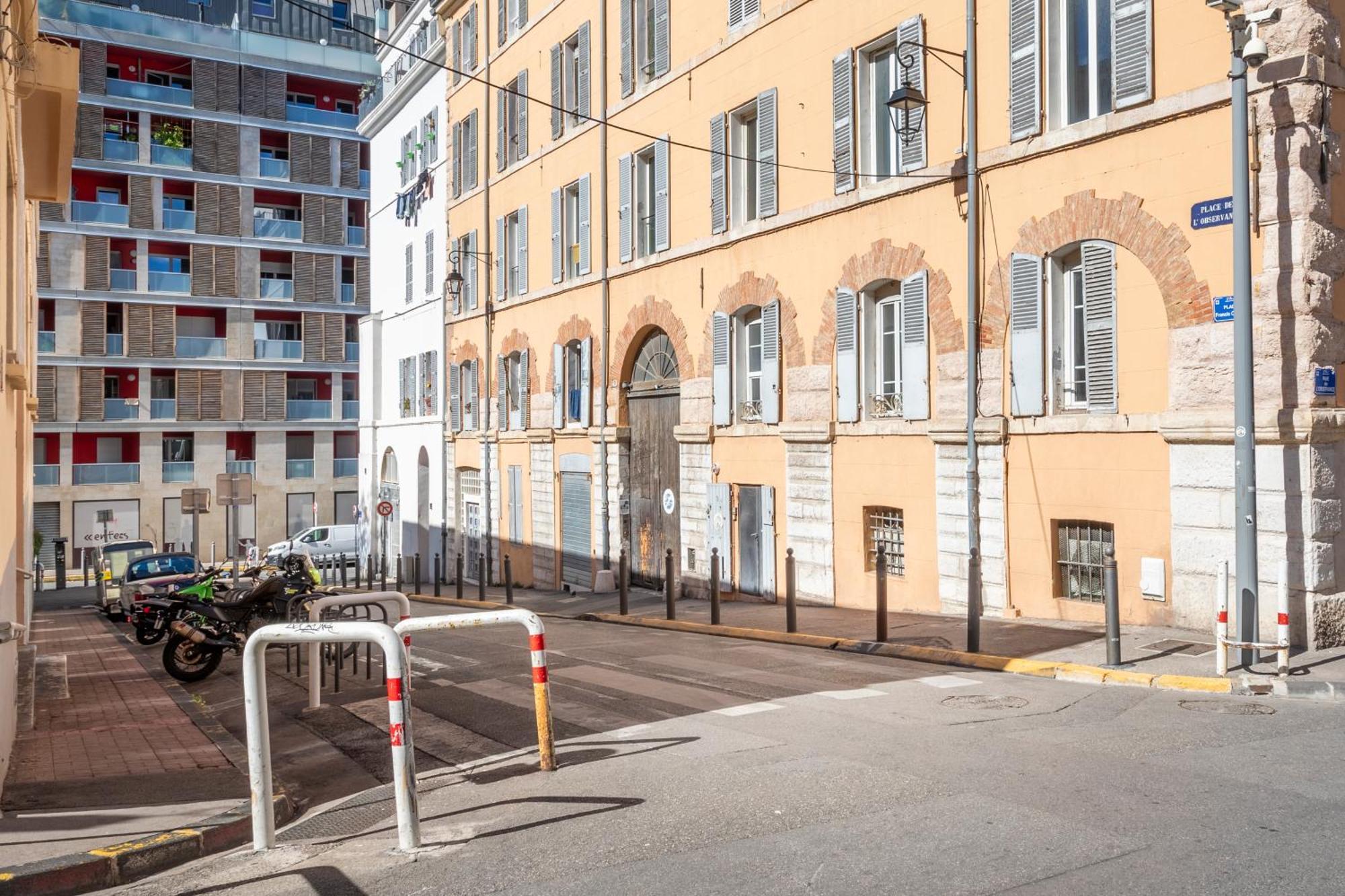 Adira Marseille Panier 2 Etoiles Apartment Exterior photo