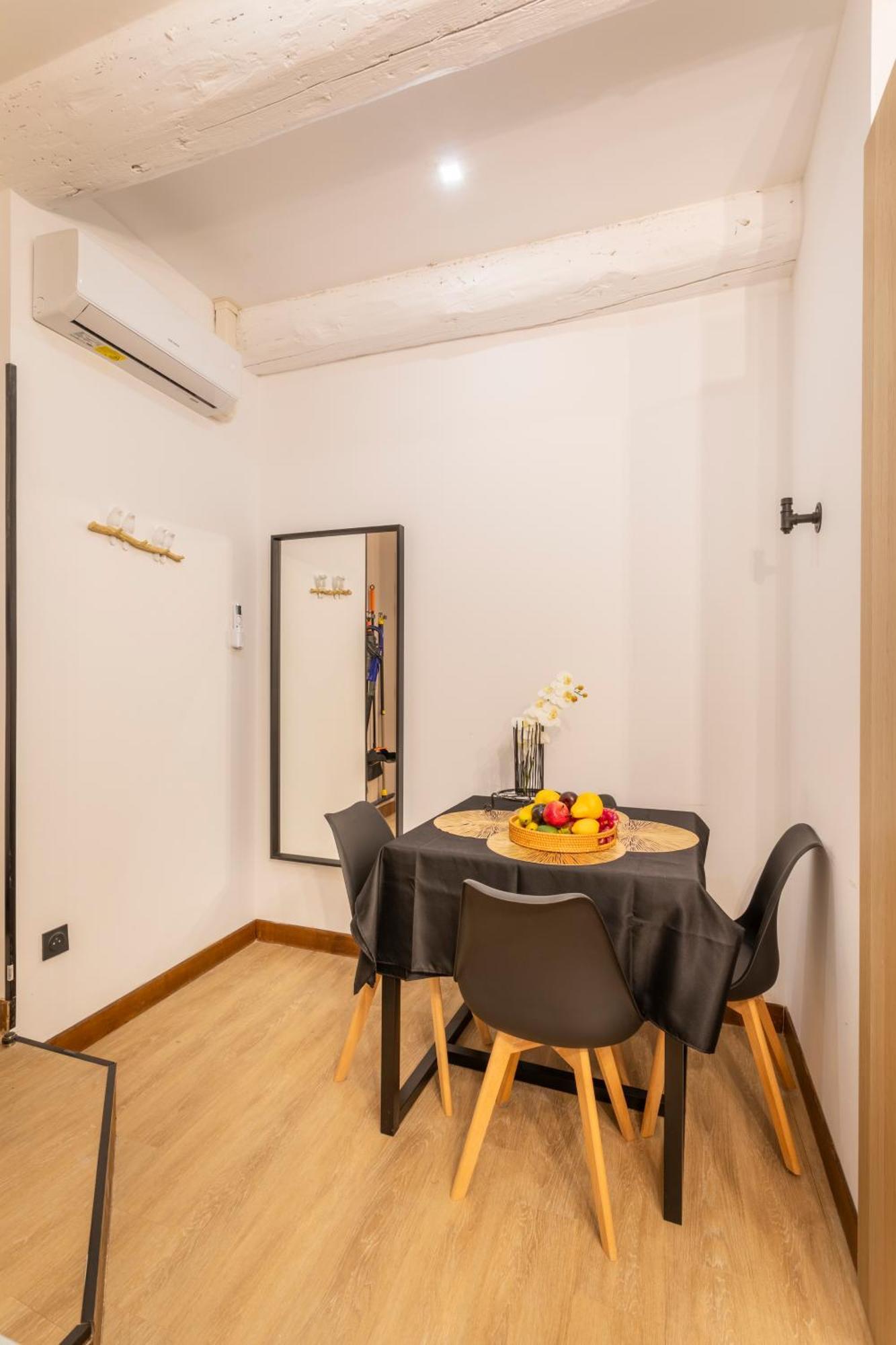 Adira Marseille Panier 2 Etoiles Apartment Exterior photo